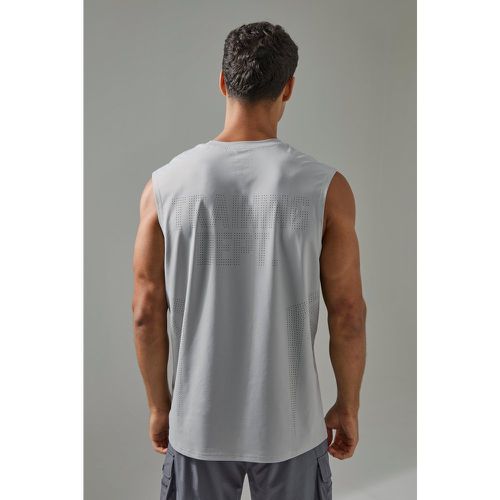 Camiseta Sin Mangas Man Active Perforada Resistente Training Dept - boohoo - Modalova