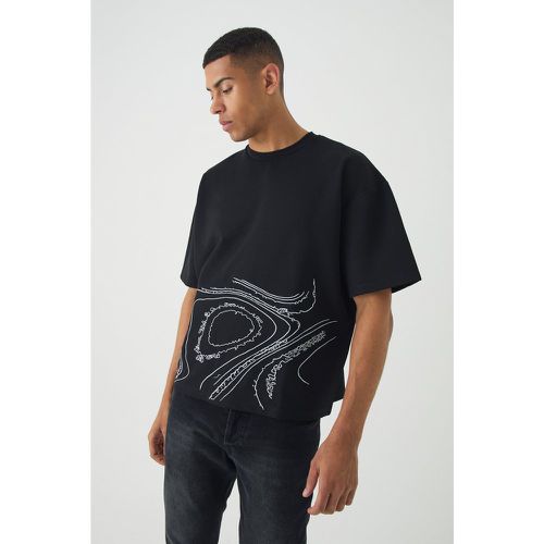 T-shirt squadrata oversize con ricamo astratto Interlock - boohoo - Modalova