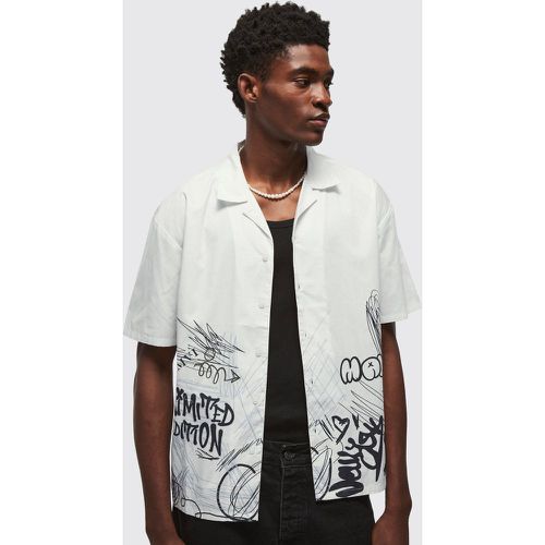 Camisa Oversize De Popelina Con Estampado De Grafiti - boohoo - Modalova