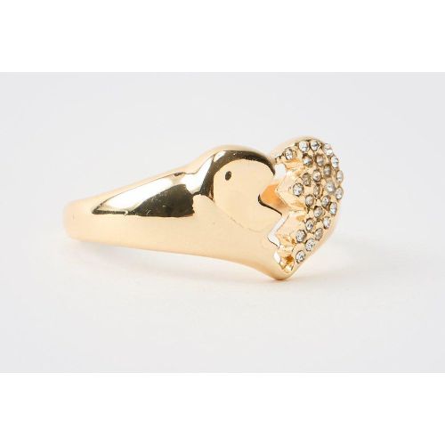 Anillo Dorado Con Corazón Roto E Incrustaciones - boohoo - Modalova