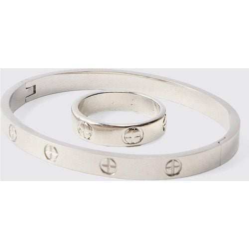 Set anello e bracciale con croce - 2 paia - boohoo - Modalova