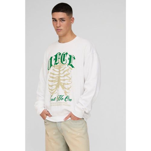 Oversized Gothic Ofcl Ribcage Graphic Sweatshirt - boohoo - Modalova