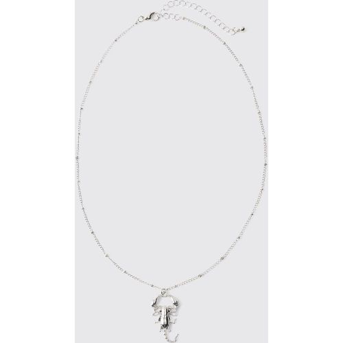 Cadena Plateada Con Escorpión - boohoo - Modalova