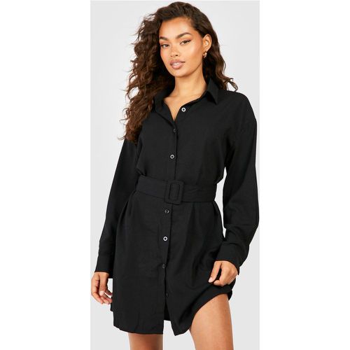 Vestito camicia a maniche lunghe con cintura e bottoni - boohoo - Modalova