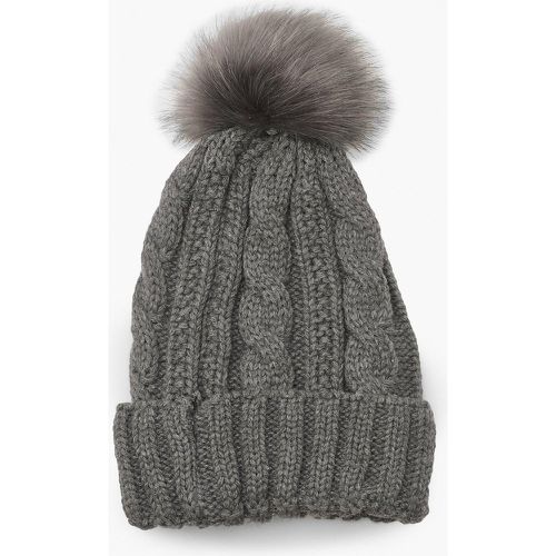 Gorro De Punto En Ochos Con Pompones - boohoo - Modalova