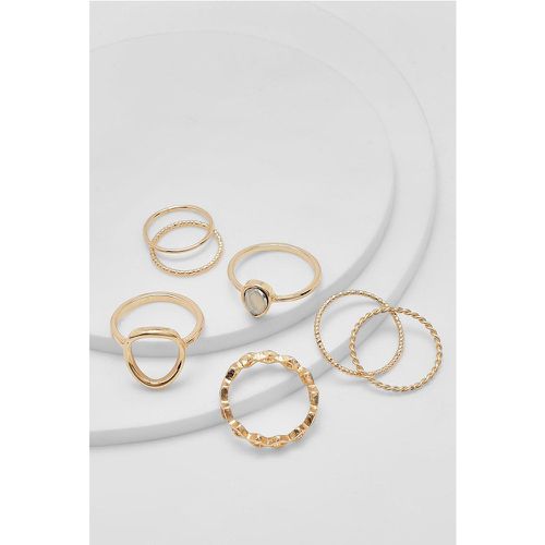 Set anelli assortiti color oro - set di 7 paia - boohoo - Modalova