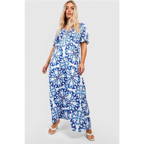 Vestito maxi Plus Size con stampa di motivi stile porcellana e maniche a sbuffo - boohoo - Modalova