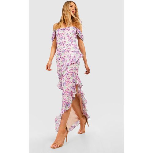 Vestito maxi Tall all'uncinetto a fiori con spalle scoperte, scollo a cappuccio e arricciature - boohoo - Modalova