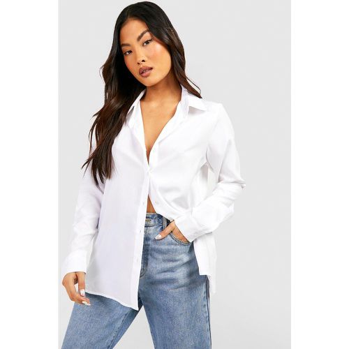 Camicia Petite a maniche lunghe in tessuto - boohoo - Modalova