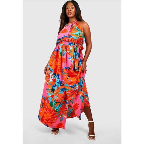 Vestido Plus Maxi De Flores Con Escote Halter - boohoo - Modalova