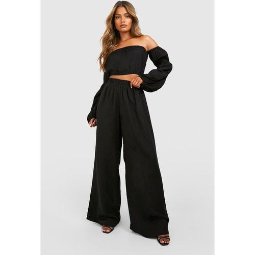 Crop top in lino con scollo Bardot e maniche ampie & pantaloni a gamba ampia - boohoo - Modalova