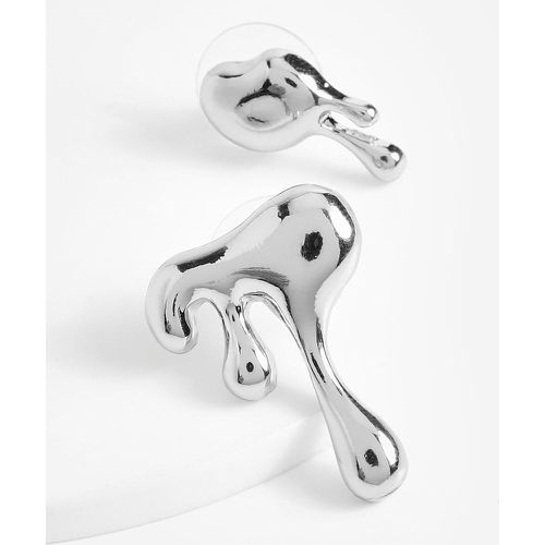 Orecchini pendenti color argento con stampa astratta - boohoo - Modalova