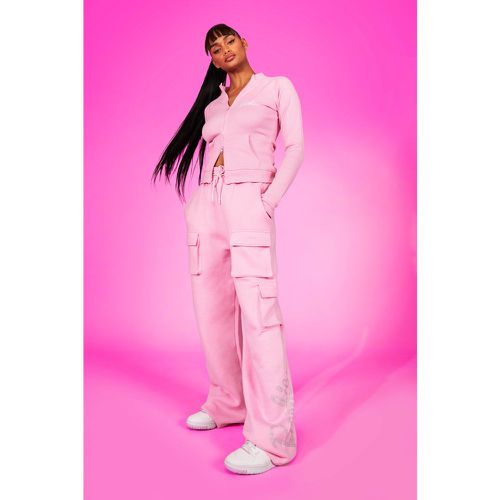 Pantaloni tuta Cargo oversize di Barbie - boohoo - Modalova