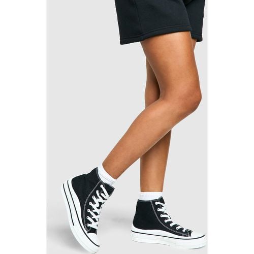 Zapatillas Deportivas Altas Gruesas Con Plataforma Y Cordones Cruzados - boohoo - Modalova