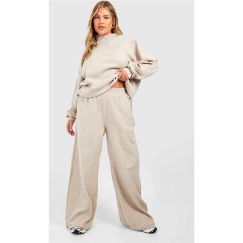 Pantaloni tuta dritti Plus Size spazzolati a coste - boohoo - Modalova