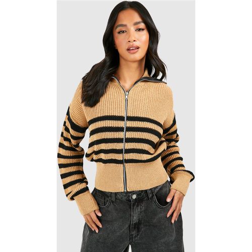 Cardigan Petite a righe con zip - boohoo - Modalova