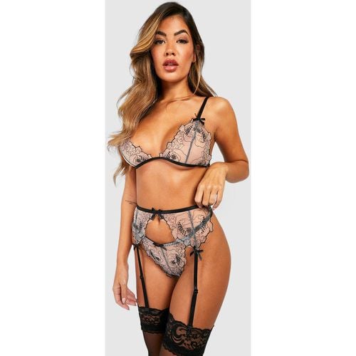 Set bralette, tanga & reggicalze in pizzo a fiori - boohoo - Modalova