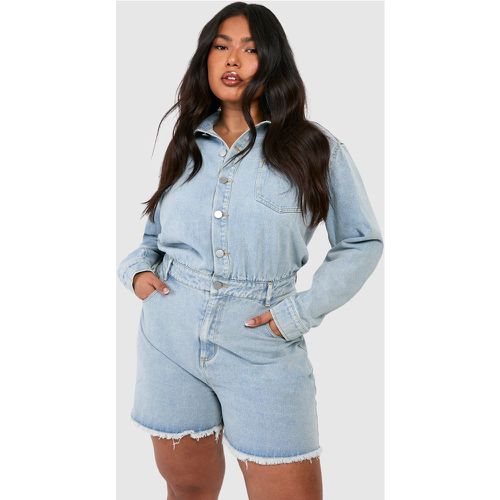 Tutina Plus Size in denim slavato - boohoo - Modalova