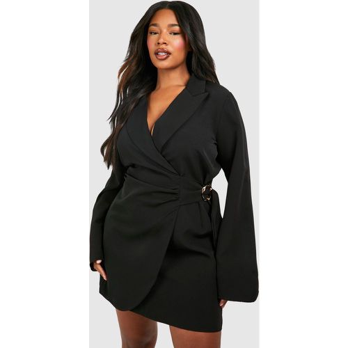 Plus Buckle Detail Tie Waist Tailored Blazer Dress - boohoo - Modalova