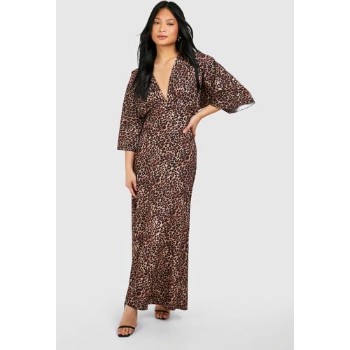 Vestido Petite Maxi De Leopardo Con Corte Al Bies Y Manga De Murciélago - boohoo - Modalova