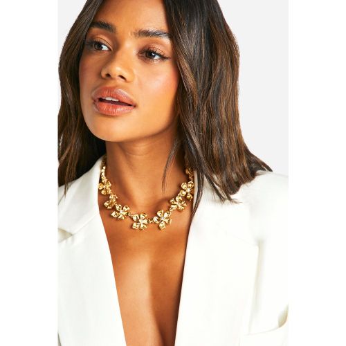 Collar Llamativo Adornado Con Flores - boohoo - Modalova