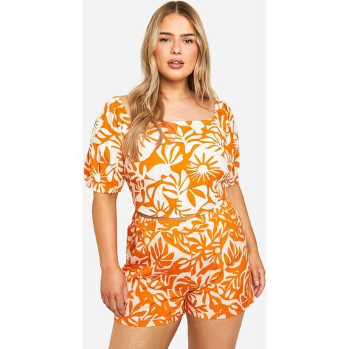 Top Plus Size stile Milkmaid con stampa astratta e laccetti sul retro - boohoo - Modalova