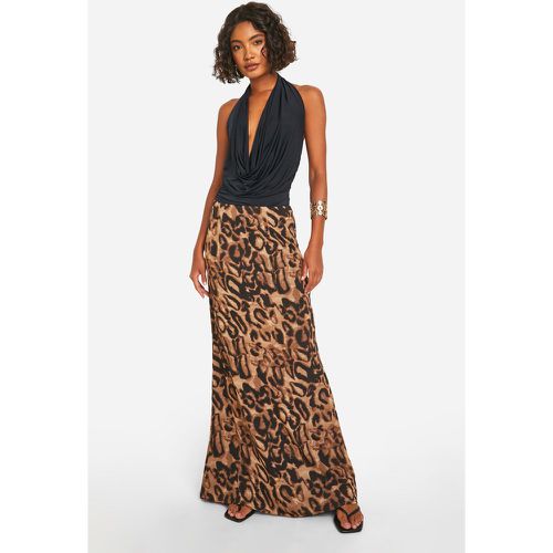 Gonna maxi Tall in chiffon leopardato - boohoo - Modalova