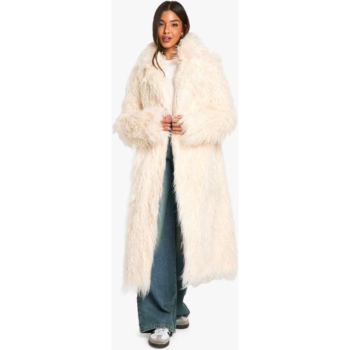 Cappotto maxi in pelliccia sintetica di mongolo - boohoo - Modalova