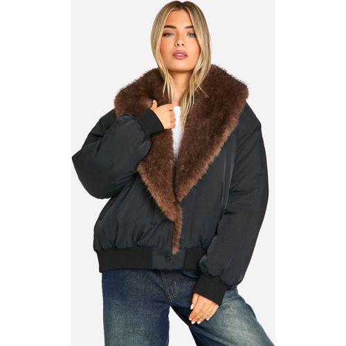 Chaqueta Acolchada Con Cuello De Pelo Sintético - boohoo - Modalova