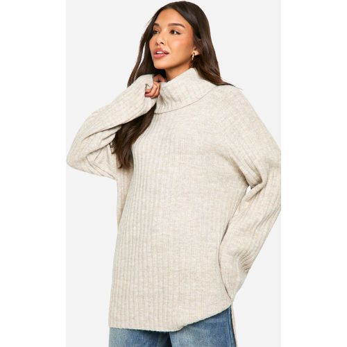 Maglione oversize in maglia a coste con scollo a cappuccio - boohoo - Modalova