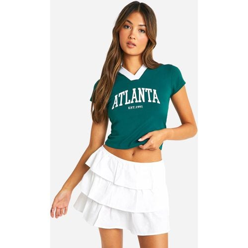 T-shirt Atlanta con scollo a V - boohoo - Modalova