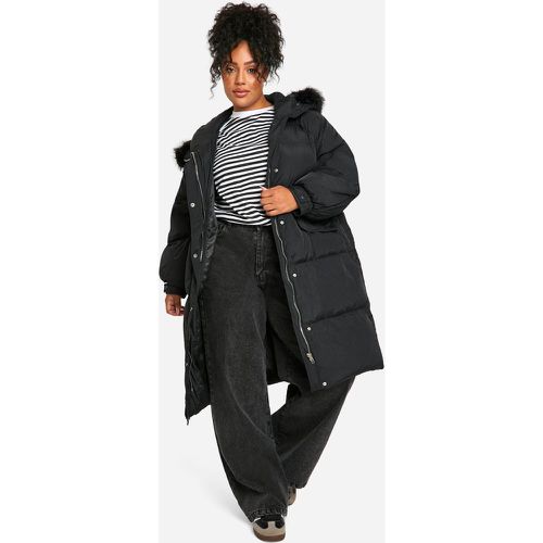 Parka Plus Size imbottito con cappuccio in pelliccia sintetica - boohoo - Modalova