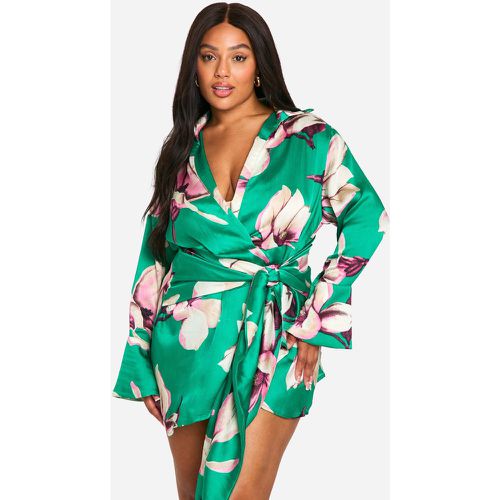 Vestito scaldacuore Plus Size a camicia con stampa a fiori e laccetti in vita - boohoo - Modalova