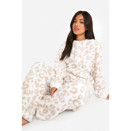 Set Petite felpa leopardata tono su tono & pantaloni tuta a gamba ampia - boohoo - Modalova