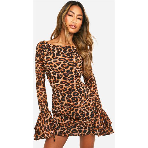 Miniabito in chiffon leopardato con arricciature - boohoo - Modalova