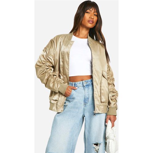 Chaqueta Bomber De Raso Con Bolsillos Utilitarios - boohoo - Modalova