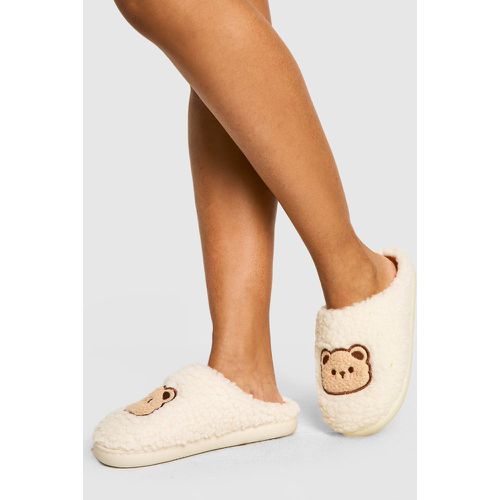 Ciabatte stile Mules con volto di orso - boohoo - Modalova