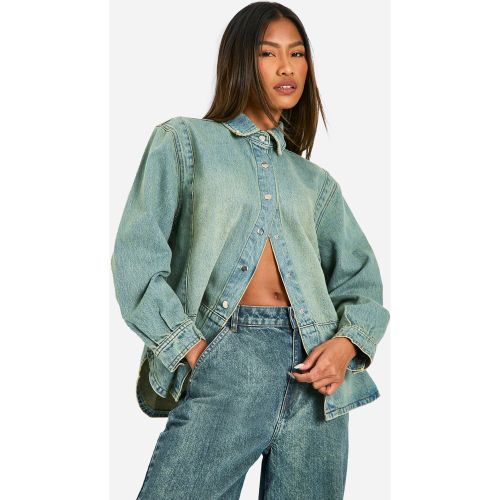 Camicia in denim oversize con fondo curvo - boohoo - Modalova