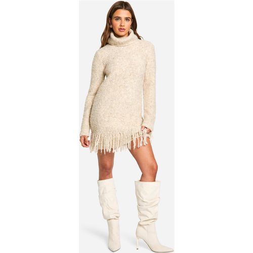 Miniabito in maglia in bouclé con collo alto e nappe - boohoo - Modalova