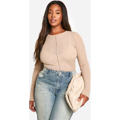 Top Plus Size a maniche lunghe a coste con cuciture - boohoo - Modalova