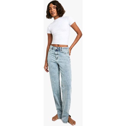 Jeans dritti Tall Basics con spacco sul fondo - boohoo - Modalova