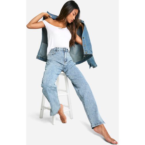 Jeans dritti Basics a vita alta con spacco sul fondo - boohoo - Modalova