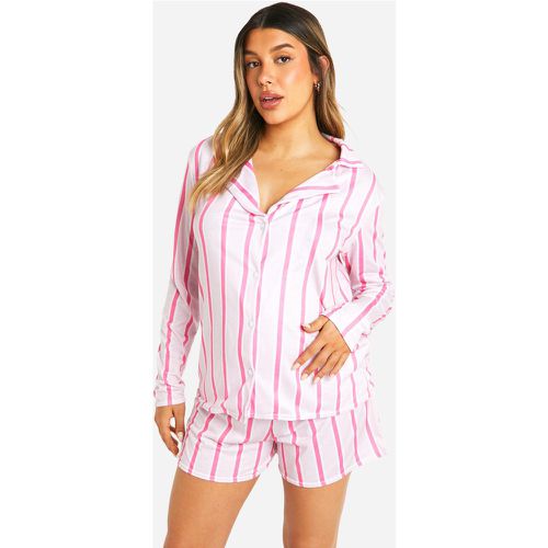 Pijama Premamá De Pantalón Corto Y Camisa De Manga Larga Con Rayas - boohoo - Modalova