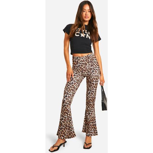 Tall Leopard High Waist Basic Fit & Flare Trouser - boohoo - Modalova