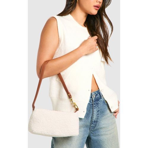 Bolso De Hombro Con Detalle De Borreguito - boohoo - Modalova