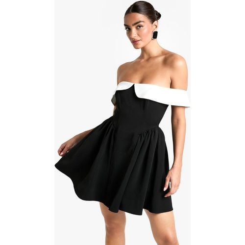 Vestido Skater Estructurado Con Escote Bardot - boohoo - Modalova