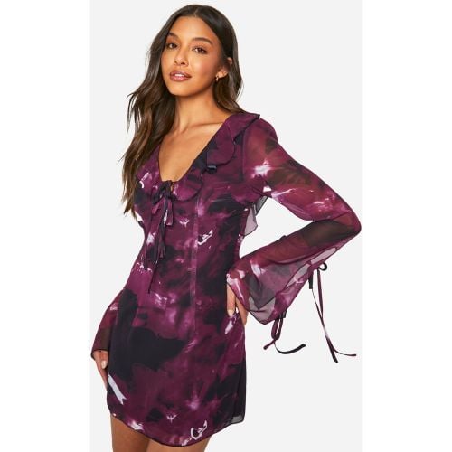 Vestito a trapezio in chiffon con stampa, arricciature e laccetti sulle maniche - boohoo - Modalova