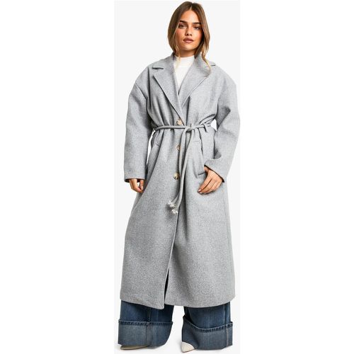 Cappotto maxi Petite effetto lana con cintura - boohoo - Modalova