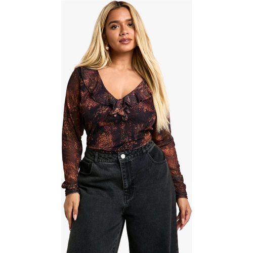 Top Plus Size a maniche lunghe in rete con arricciature - boohoo - Modalova