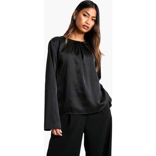 Blusa a maniche lunghe in raso con drappeggio - boohoo - Modalova